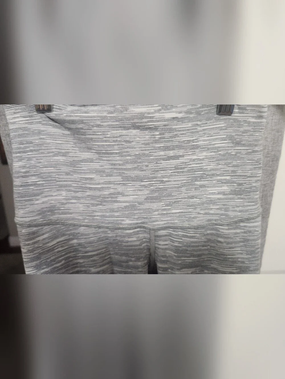 Lululemon Crop Legging Black Gray & White Size 4
